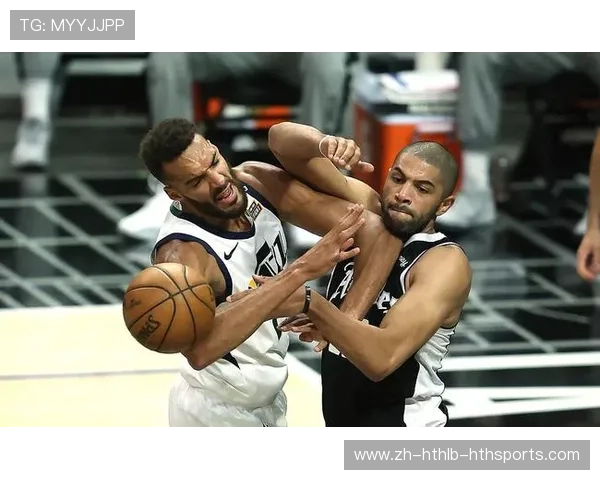 快船队尝试通过小球战术增强场上空间感与外线火力覆盖